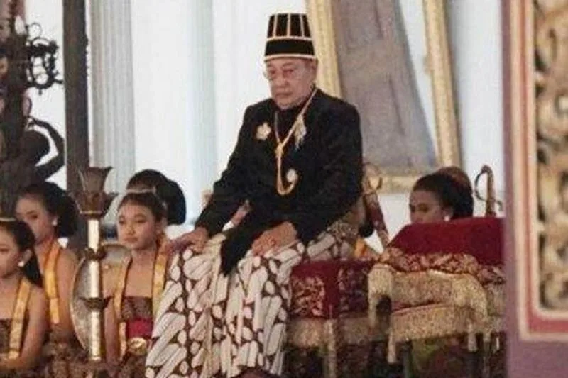 Pakubuwono Xiii